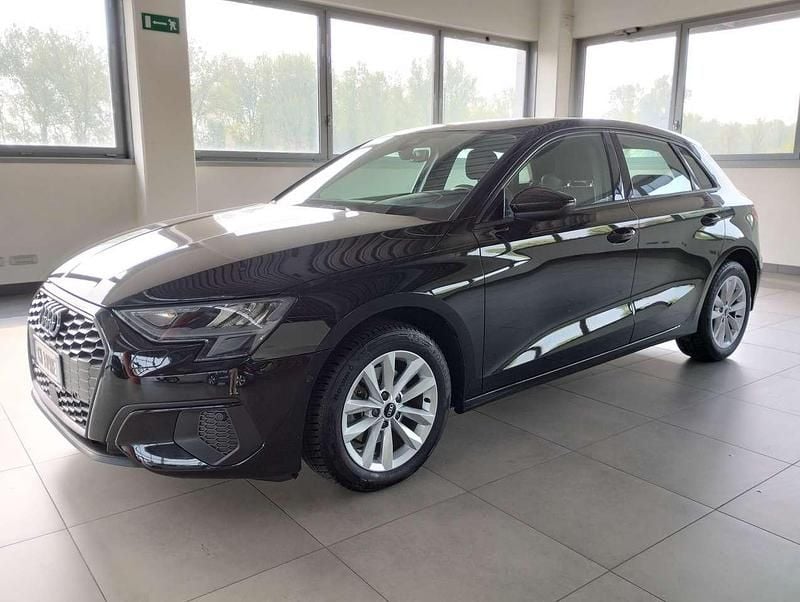 Usata Audi A3 Business 110 CV (80 kW) 2022 Nero Berlina