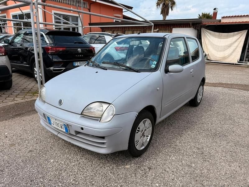 Usata Fiat 600 Comfort 54 CV (39 kW) 2003 Grigio Berlina