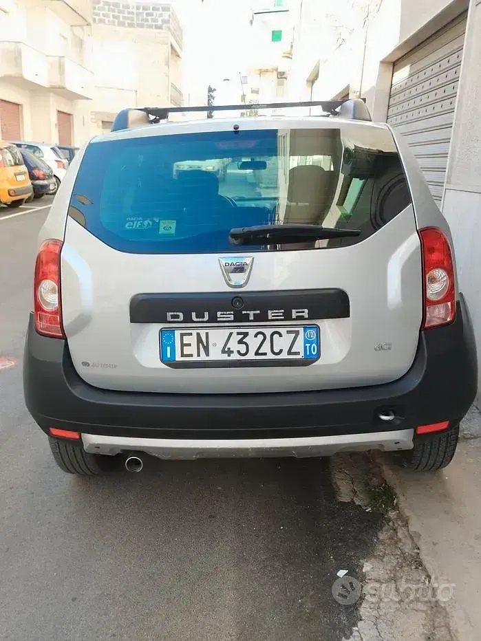 Usata Dacia Duster 100 CV (73 kW) 2012 Grigio SUV