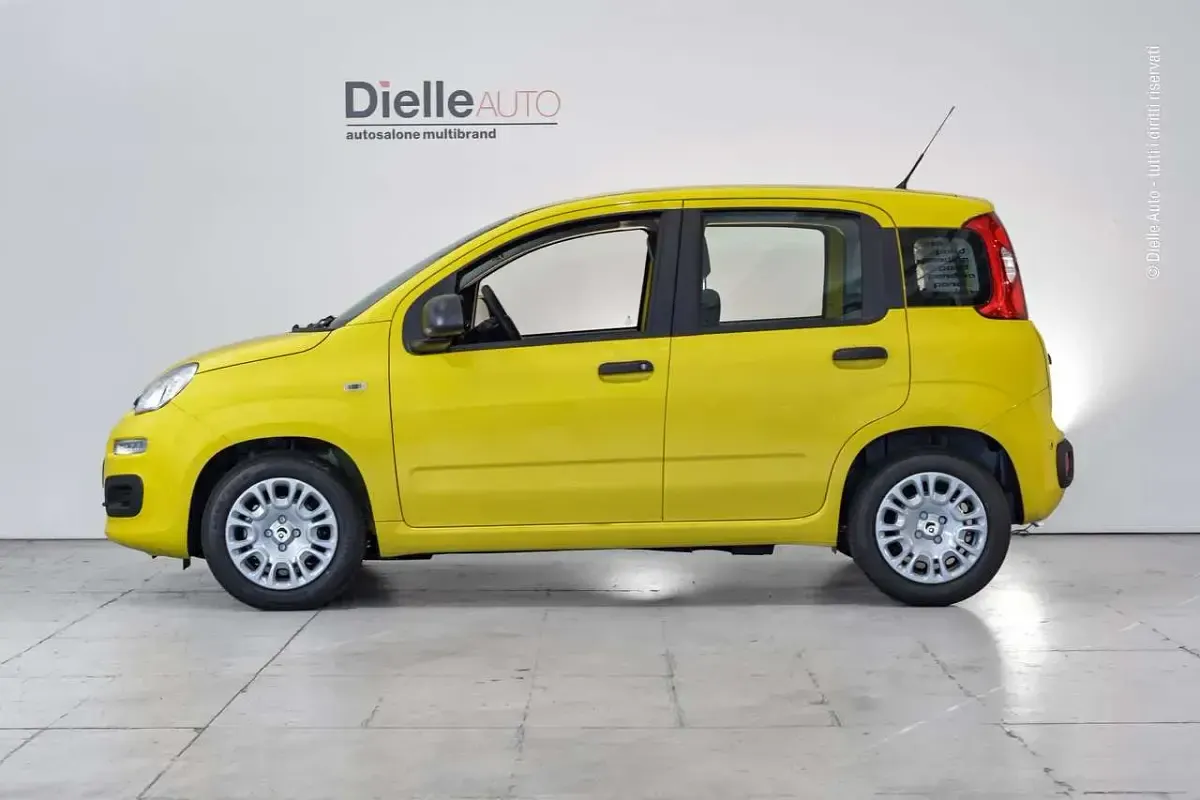 Nuova Fiat Panda Icon 65 CV (47 kW) 2026 Giallo pastello Utilitaria