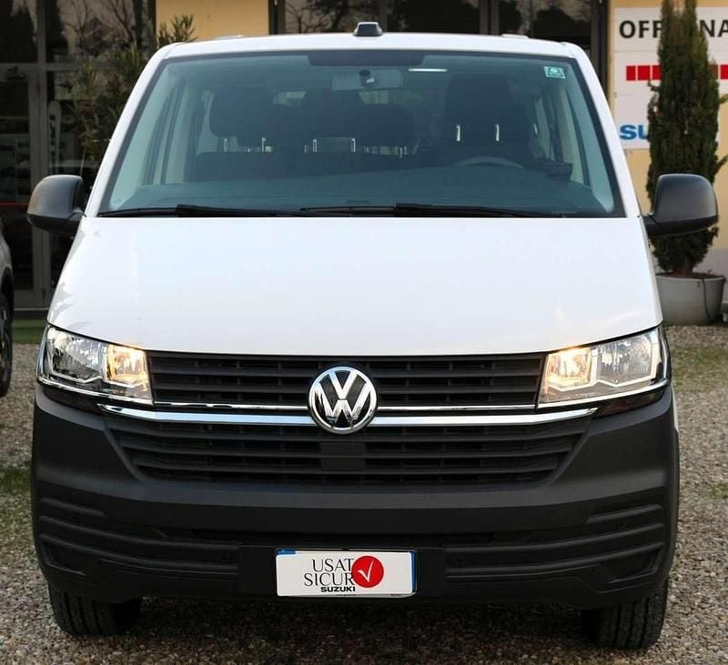 Usata VW Caravelle Trendline 150 CV (110 kW) 2021 Bianco Furgone