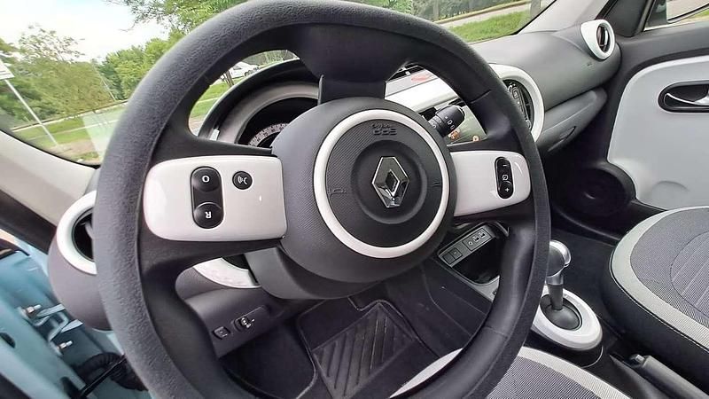 Usata Renault Twingo Equilibre 30 kW (42 CV) 2024 Utilitaria