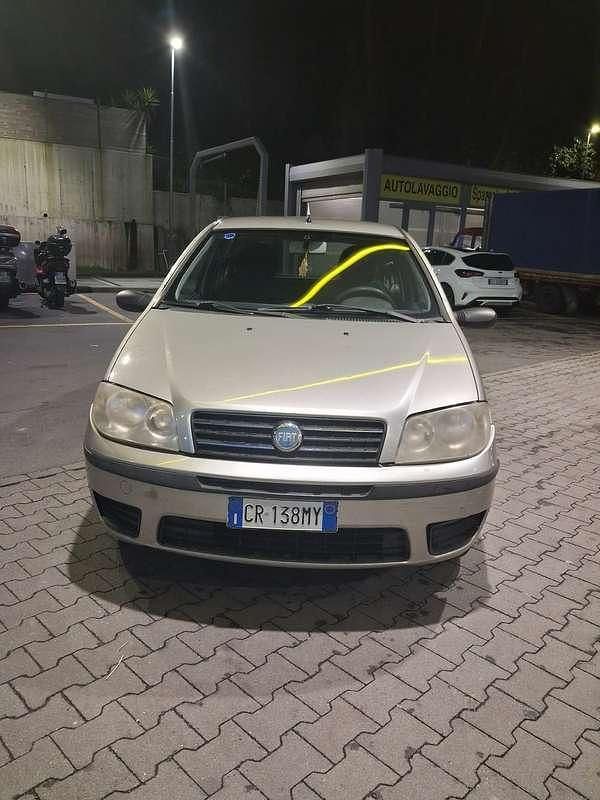 Usata Fiat Punto Dynamic 60 CV (44 kW) 2004 Utilitaria