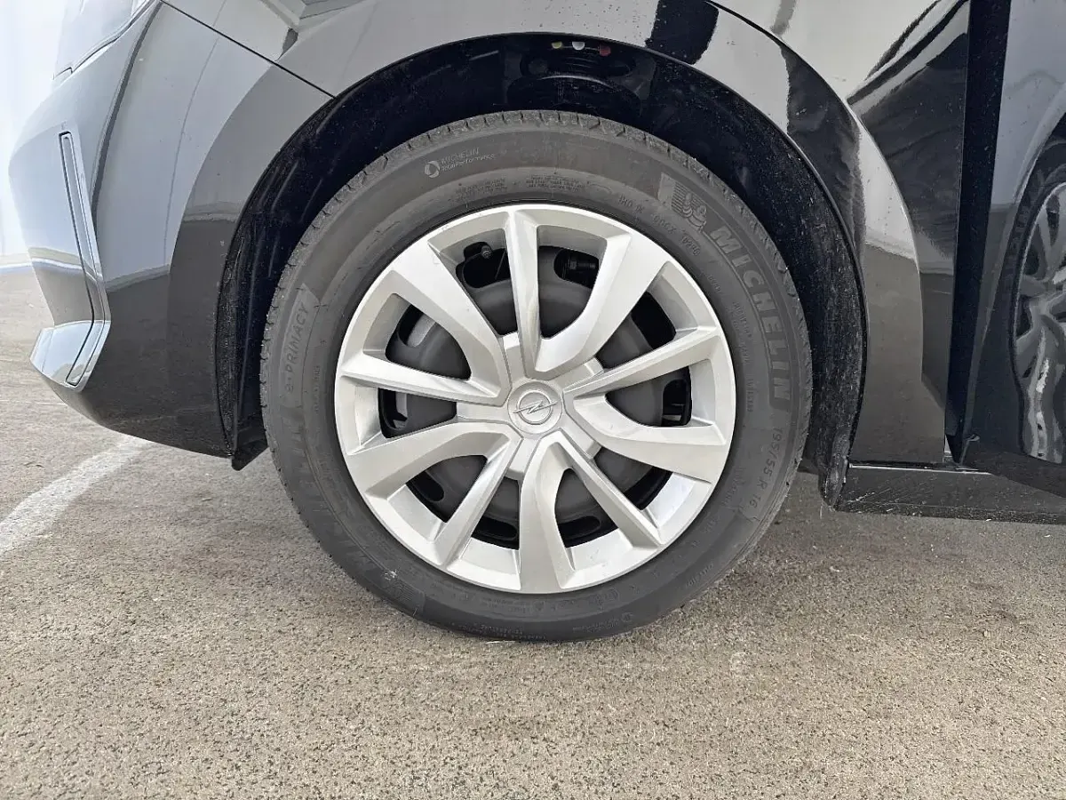 Nuova Opel Corsa 101 CV (74 kW) 2026 Utilitaria