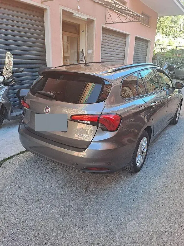 Usata Fiat Tipo Lounge 120 CV (88 kW) 2017 Grigio Station wagon