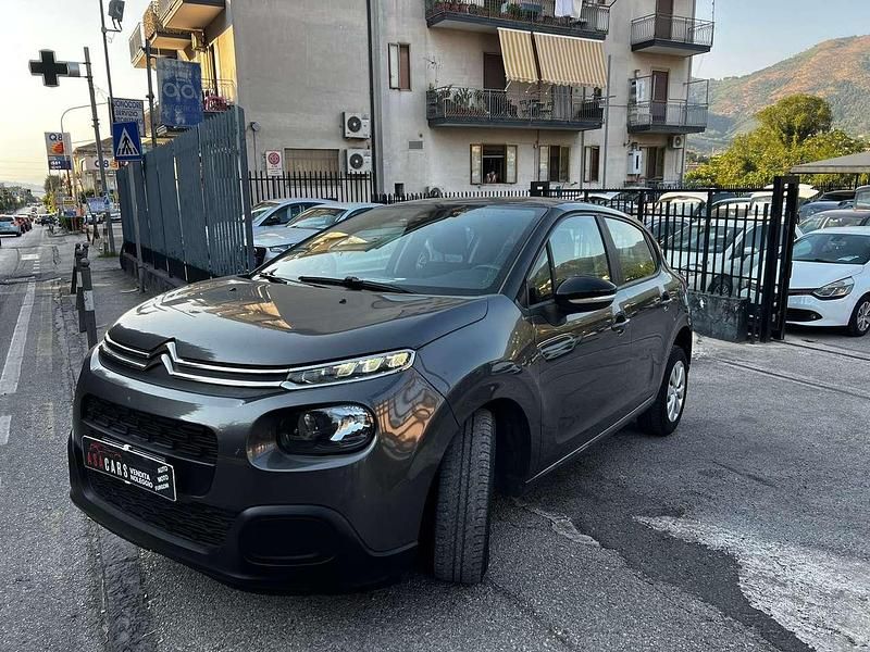 Grigio Usata 2019 Citroën C3 Feel Due volumi | 8990 € (Buon prezzo) - Immagine 1/4