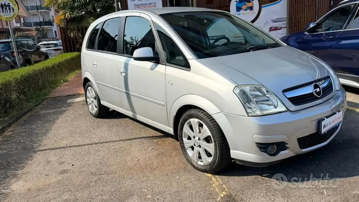 Usata Opel Meriva Enjoy 90 CV (66 kW) 2008 Giallo Monovolume
