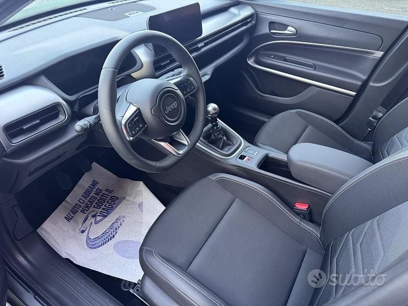 Usata Jeep Avenger Altitude 101 CV (74 kW) 2023 Grigio SUV