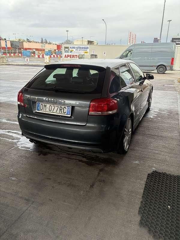 Usata Audi S3 265 CV (194 kW) 2006 Grigio Utilitaria