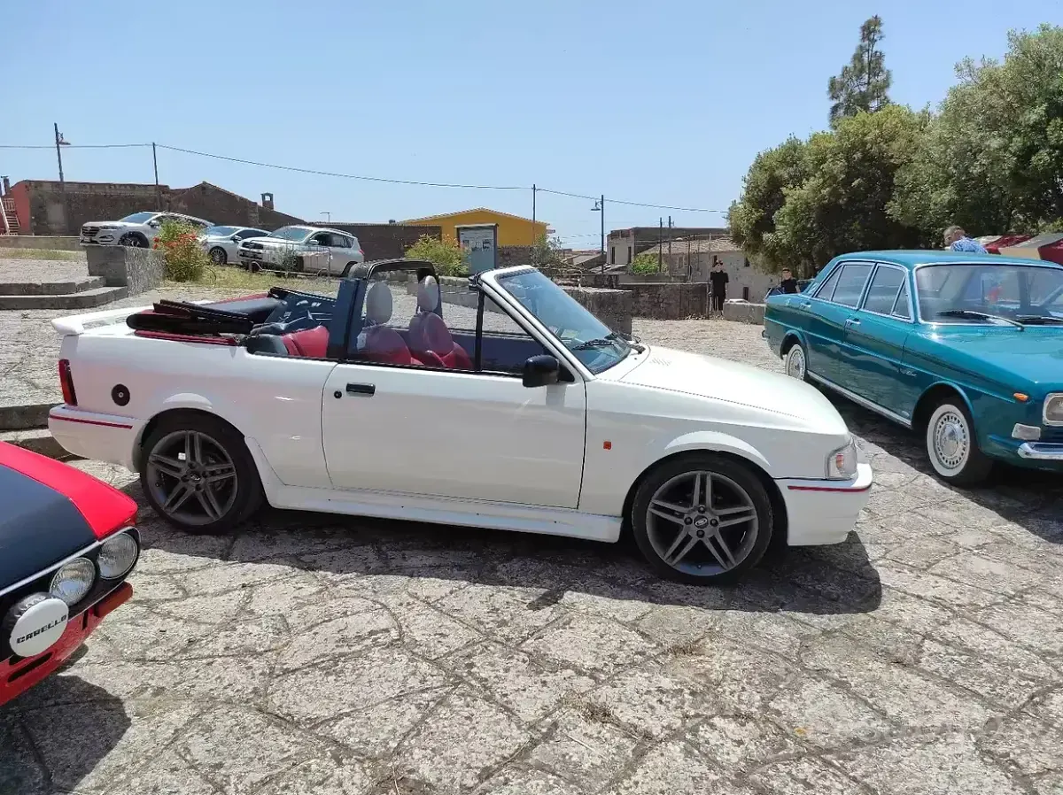 Usata Ford Escort Cabriolet 1987 Cabrio