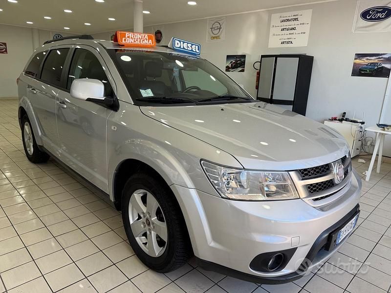 Usata Fiat Freemont 170 CV (125 kW) 2011 Grigio SUV