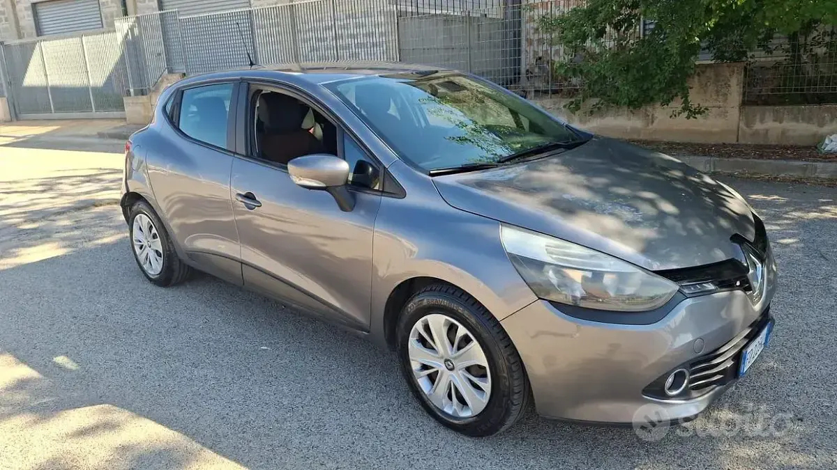 Usata Renault Clio IV 90 CV (66 kW) 2016 Grigio Berlina