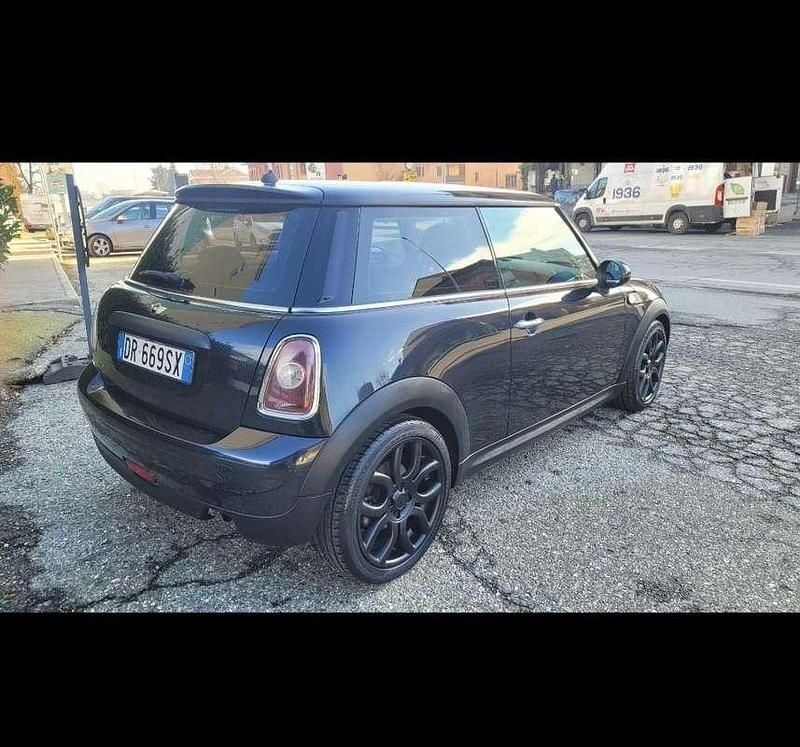 Begagnad Mini ONE 80 HK (58 kW) 2010 Blå Halvkombi