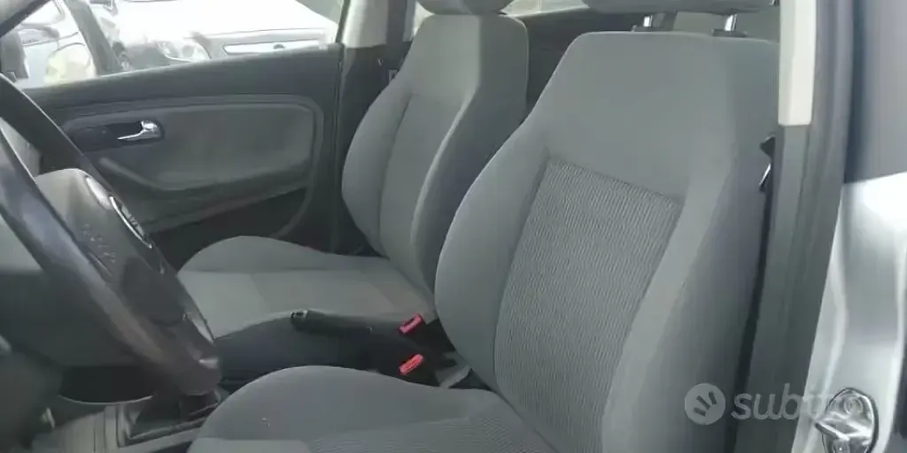 Usata Seat Ibiza 75 CV (55 kW) 2004 Grigio Utilitaria