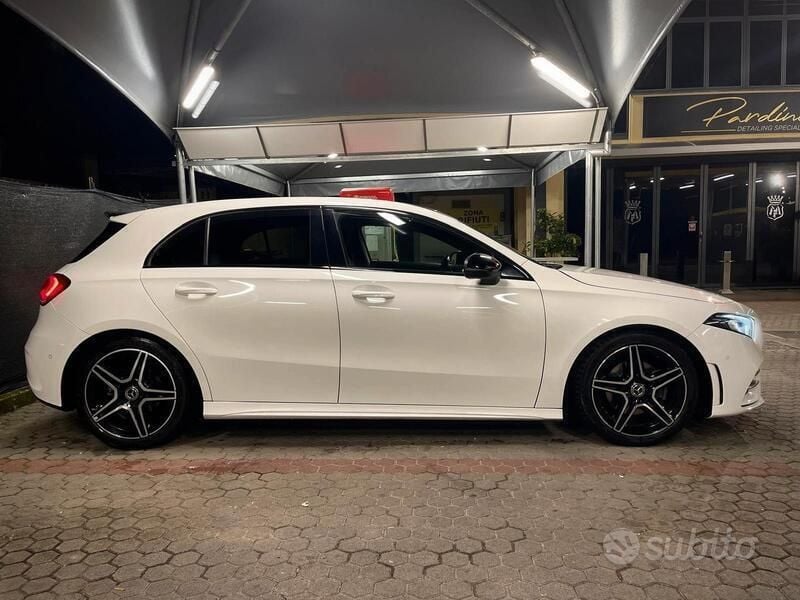 Usata Mercedes A180 AMG line 136 CV (100 kW) 2019 Bianco Berlina