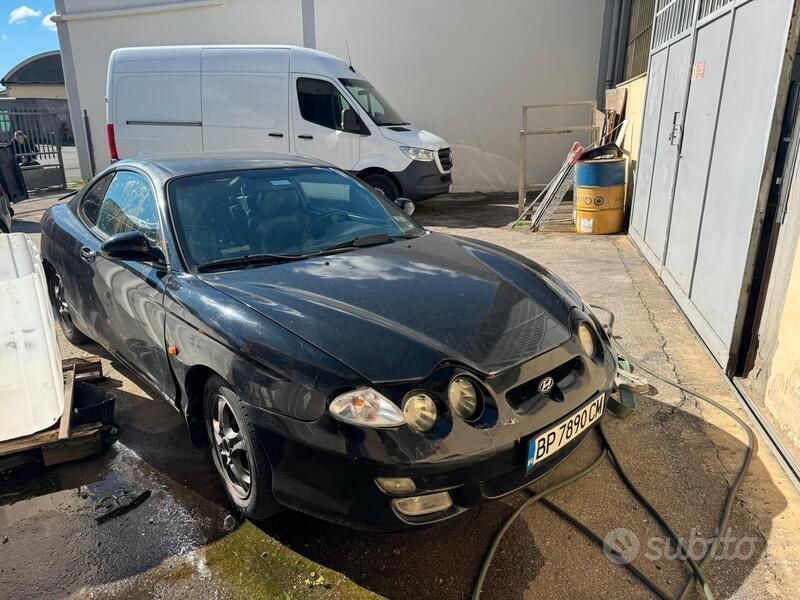 Nero Usata 2003 Hyundai Coupé Coupé | 500 € - Immagine 1/4