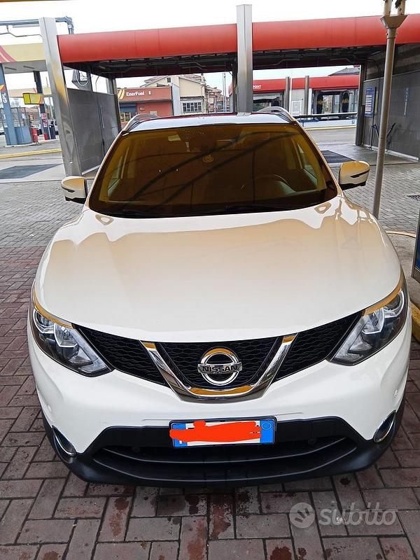 Używany Nissan Qashqai 110 KM (80 kW) 2015 Biały SUV