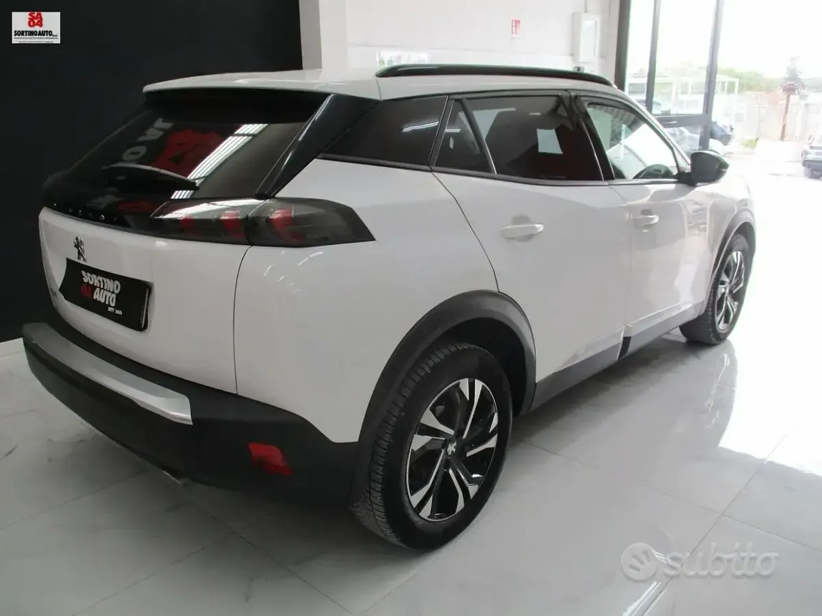 Usata Peugeot 2008 GTi 110 CV (80 kW) 2022 Bianco SUV