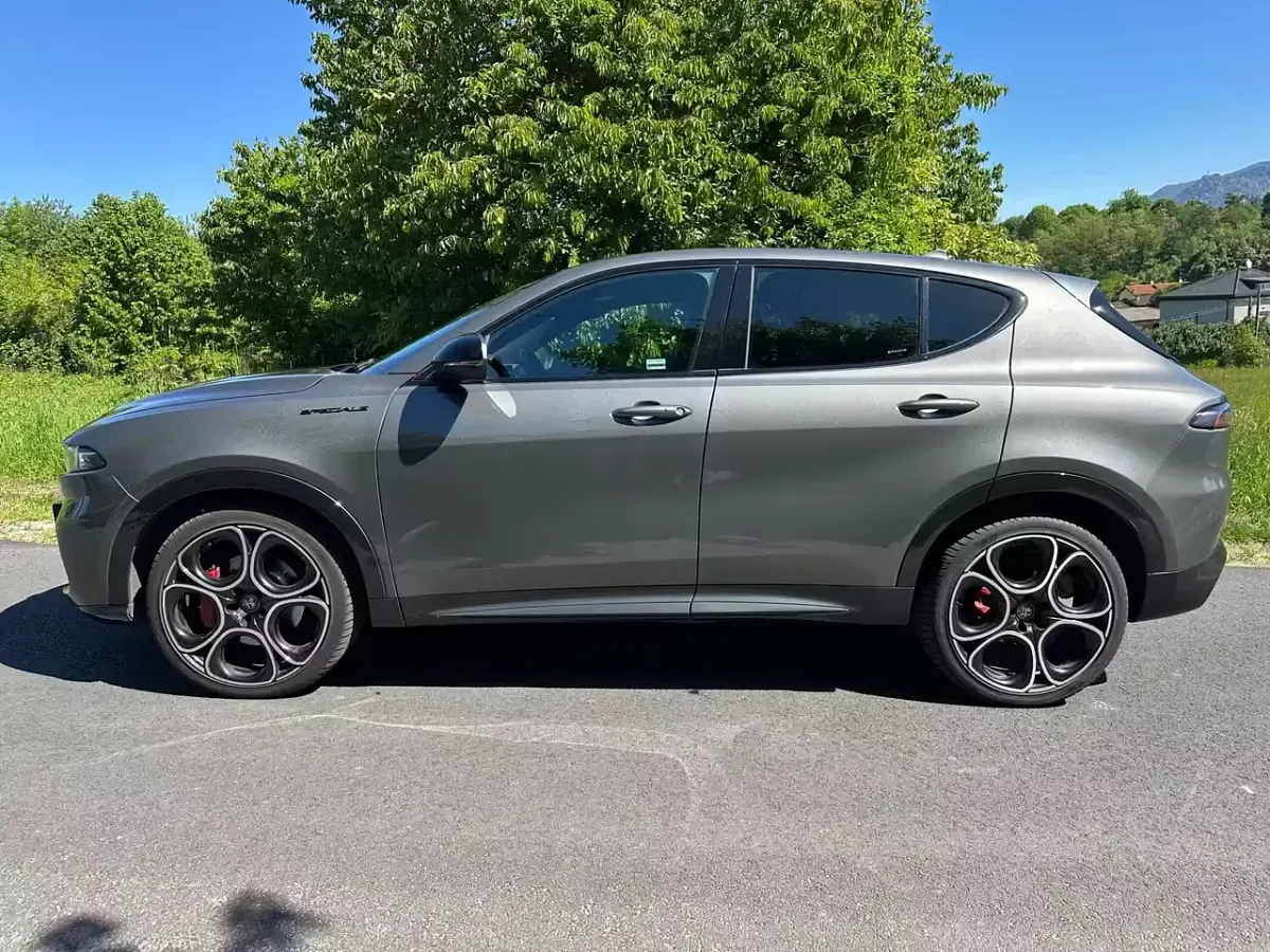Usata Alfa Romeo Tonale Edizione Speciale 160 CV (117 kW) 2023 Grigio SUV
