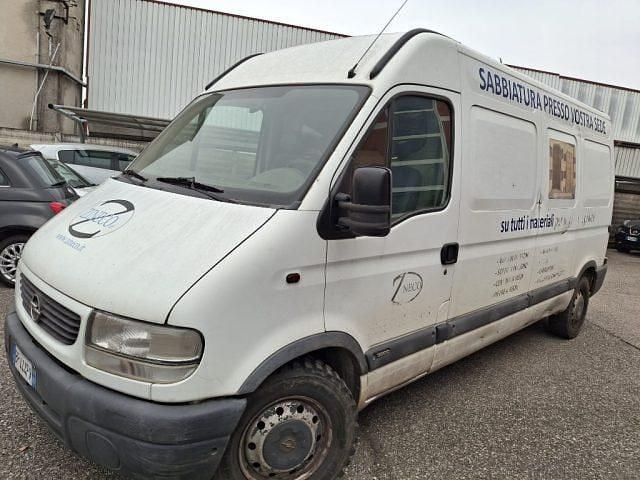 Usata Opel Movano 114 CV (83 kW) 2001 Bianco pastello Berlina