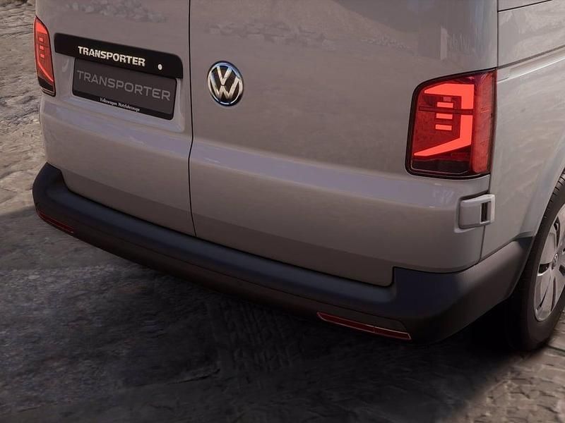 Usata VW T7 Business 110 CV (80 kW) 2024 Bianco candy Furgone