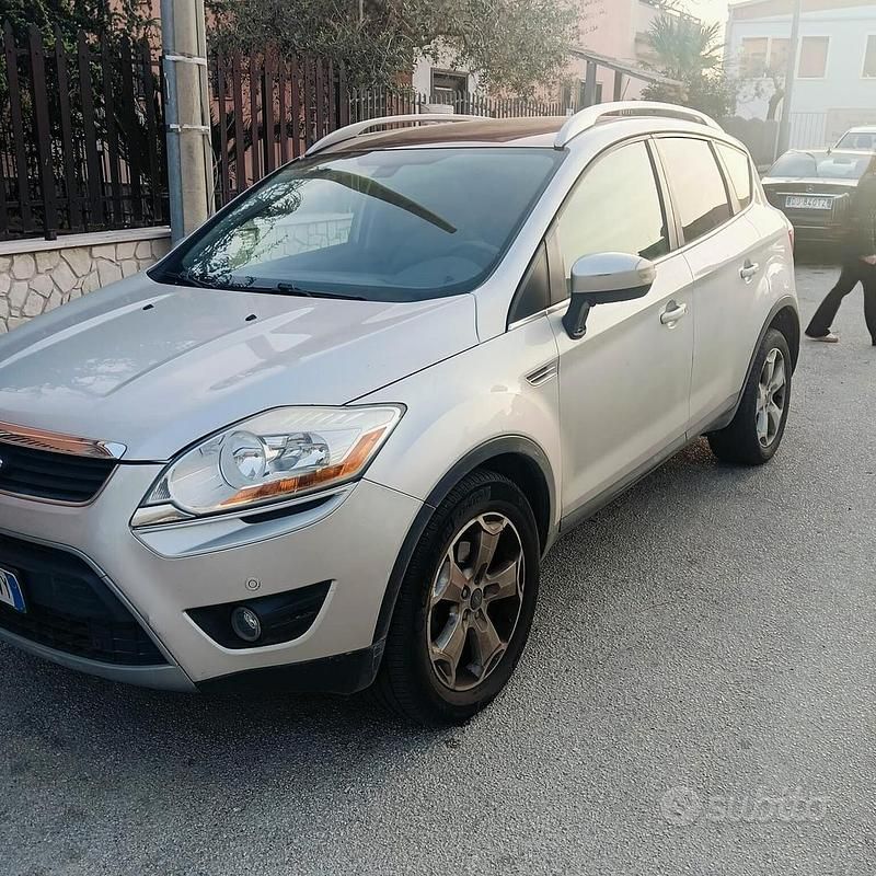 Usata Ford Kuga Titanium 140 CV (102 kW) 2012 Grigio SUV