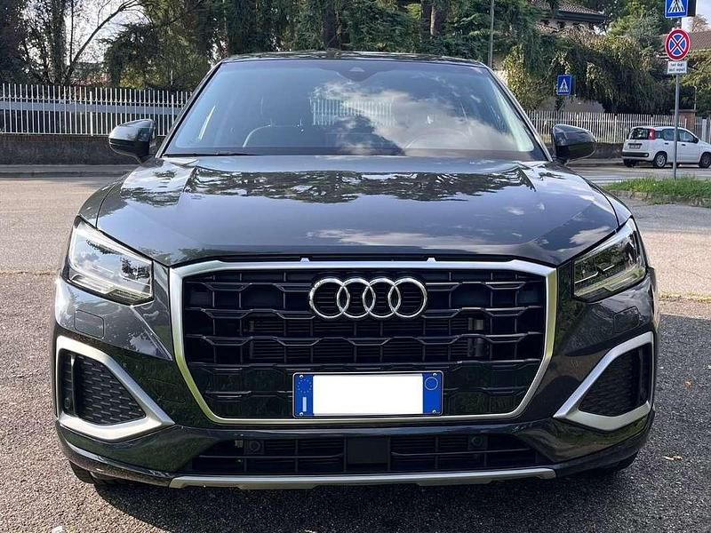 Grigio Usata 2024 Audi Q2 Admired SUV | 33.500 € (Molto cara) - Immagine 1/4