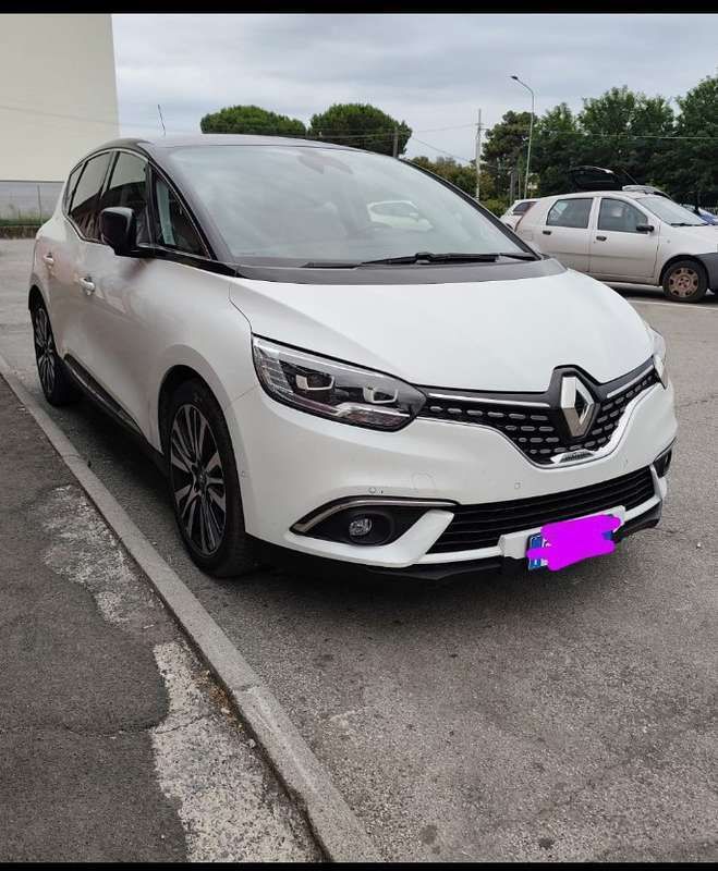 Usata 2018 Renault Scénic IV Initiale Paris Monovolume | 13.000 € (Cara) - Immagine 1/4