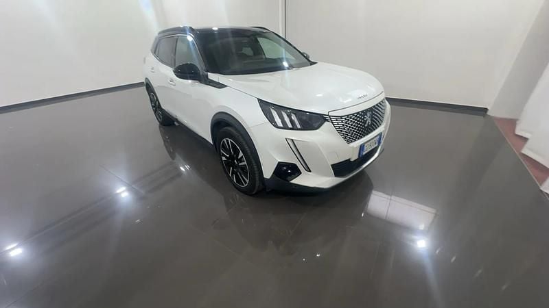 Usata Peugeot e-2008 GT 56 kW (77 CV) 2021 Bianco madreperla SUV