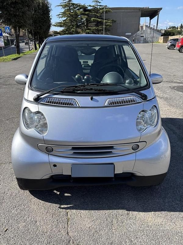 Begagnad Smart #1 2005 Grå