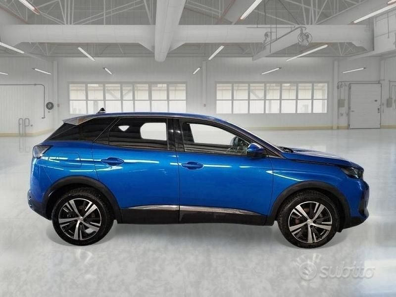 Usata Peugeot 3008 Allure 131 CV (96 kW) 2021 Blu SUV