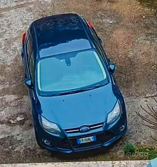 Usata Ford Focus Titanium 115 CV (84 kW) 2012 Blu Berlina