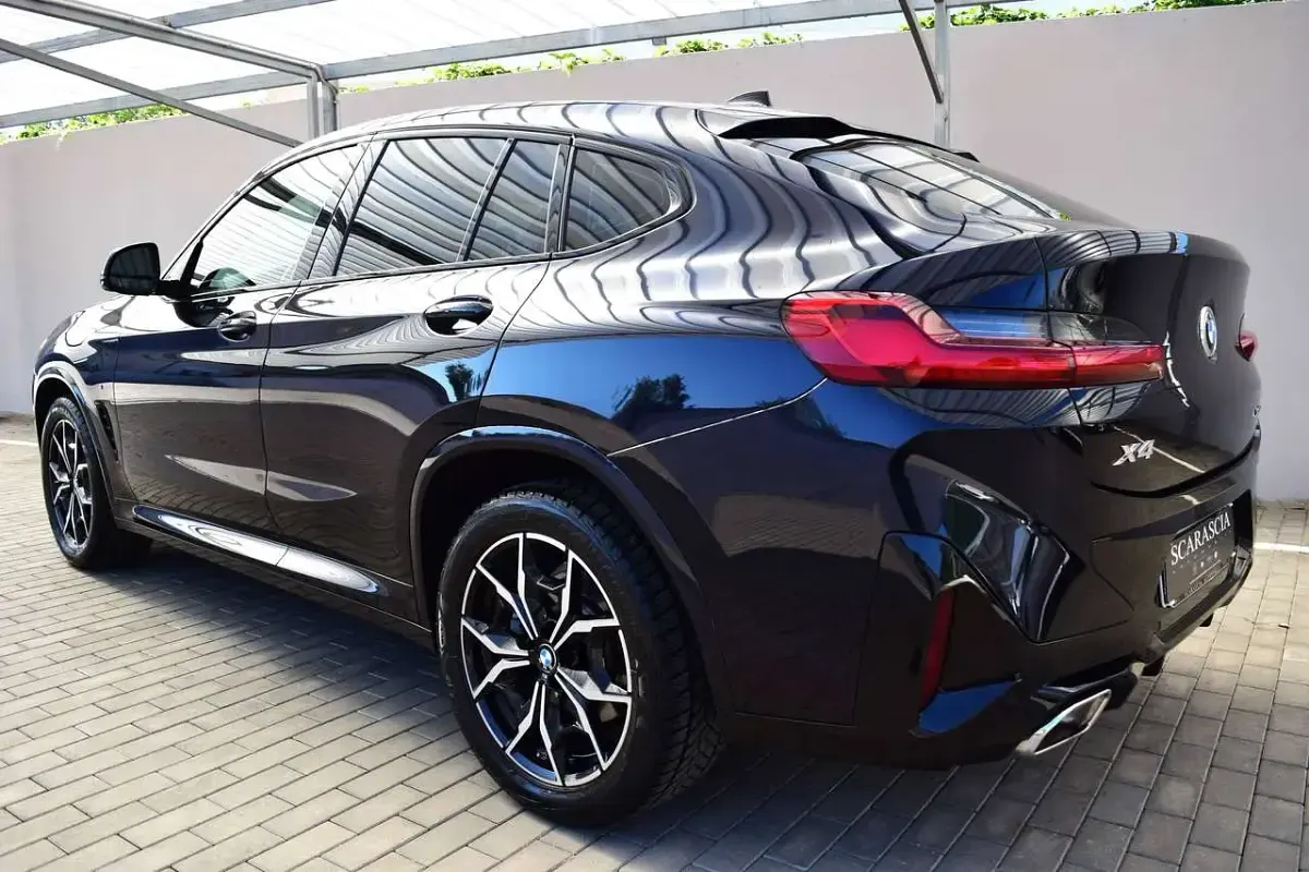 Usata BMW X4 M Sport 190 CV (139 kW) 2022 Carbon black SUV