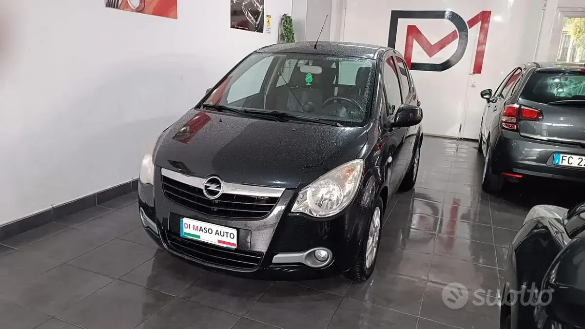 Usata Opel Agila Enjoy 94 CV (69 kW) 2011 Nero Utilitaria