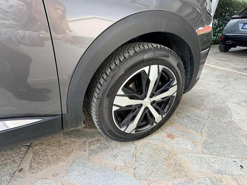 Usata Peugeot 3008 Allure 131 CV (96 kW) 2023 Grigio SUV