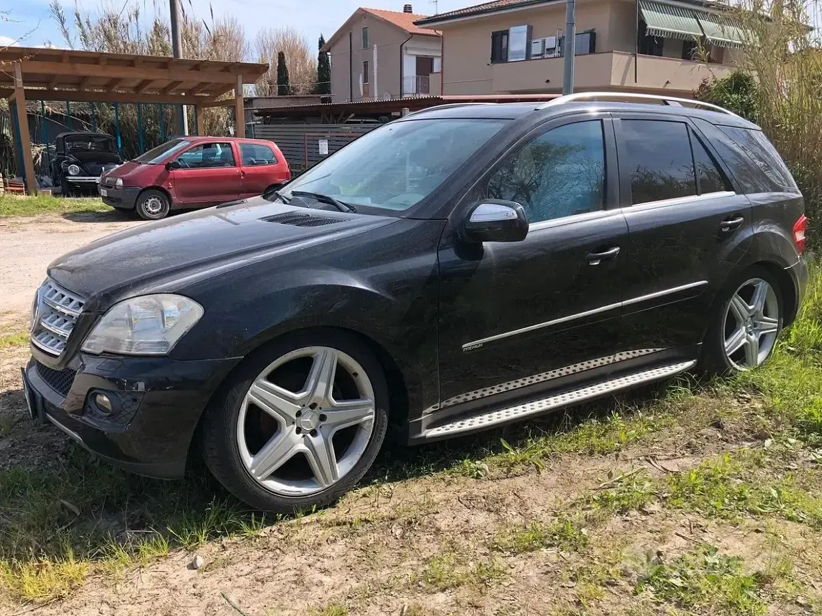Usata Mercedes ML350 Premium 224 CV (164 kW) 2009 Nero SUV