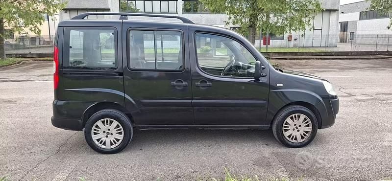 Usata Fiat Doblò 116 CV (85 kW) 2009 Monovolume