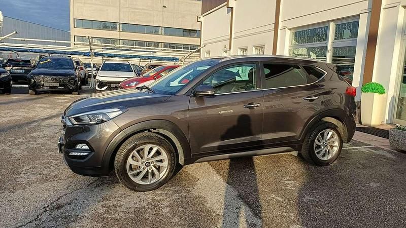 Marrone Usata 2016 Hyundai Tucson Xpossible SUV | 14.400 € (Buon prezzo) - Immagine 1/4