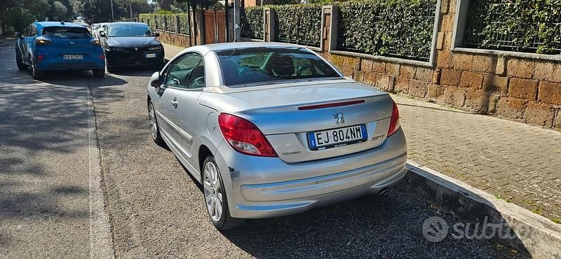 Gebraucht Peugeot 207 CC 120 PS (88 kW) 2011 Grau Cabrio