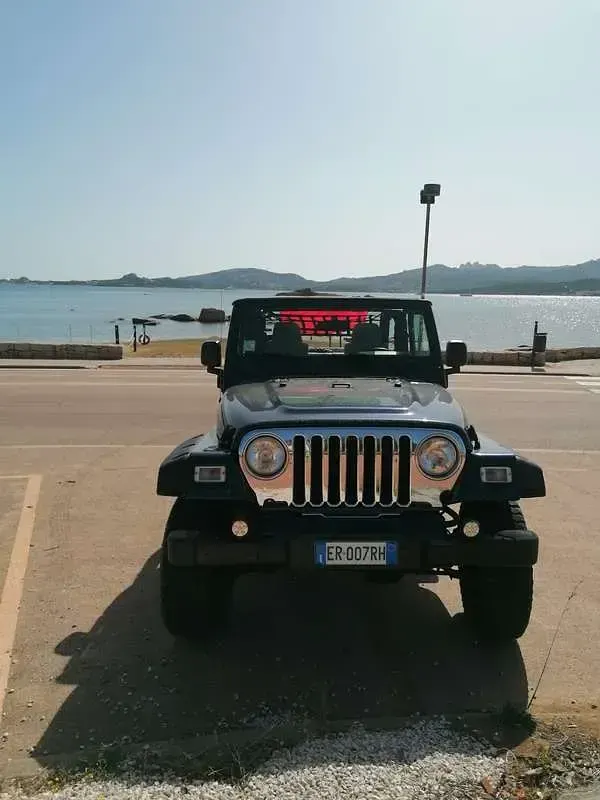 Usata Jeep Wrangler Sport 143 CV (105 kW) 2003 SUV