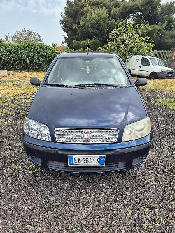 Usata Fiat Punto 2010 Blu Utilitaria