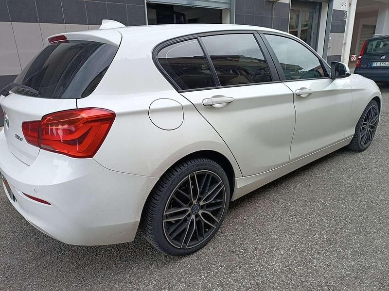 Usata BMW 118 150 CV (110 kW) 2016 Bianco Utilitaria