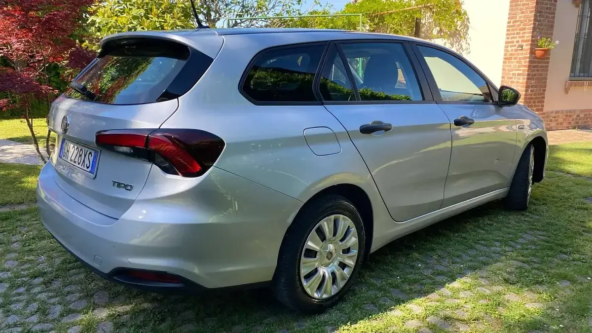 Usata Fiat Tipo City Life 101 CV (74 kW) 2022 Argento Station wagon