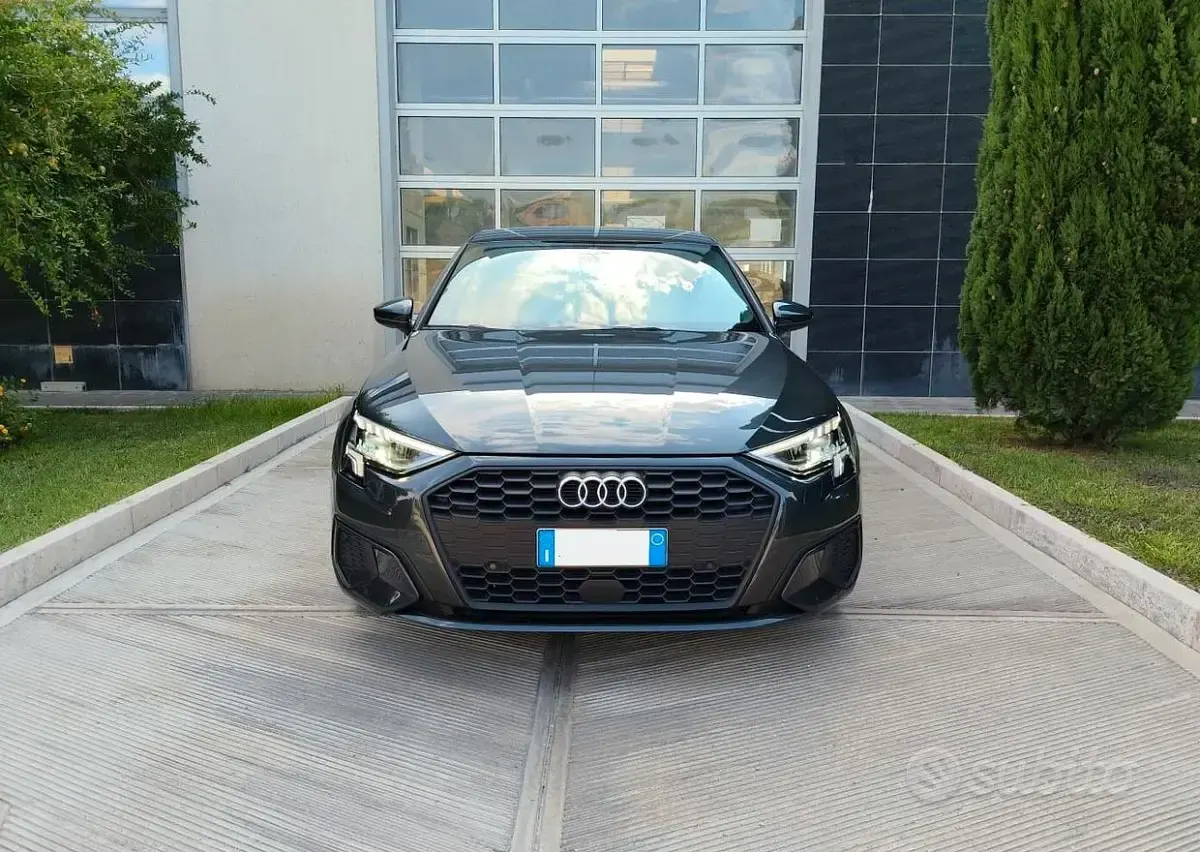 Usata Audi A3 116 CV (85 kW) 2020 Grigio Berlina