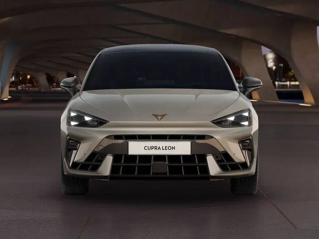 Nuova Cupra Leon 150 CV (110 kW) 2026 Taiga grey Berlina