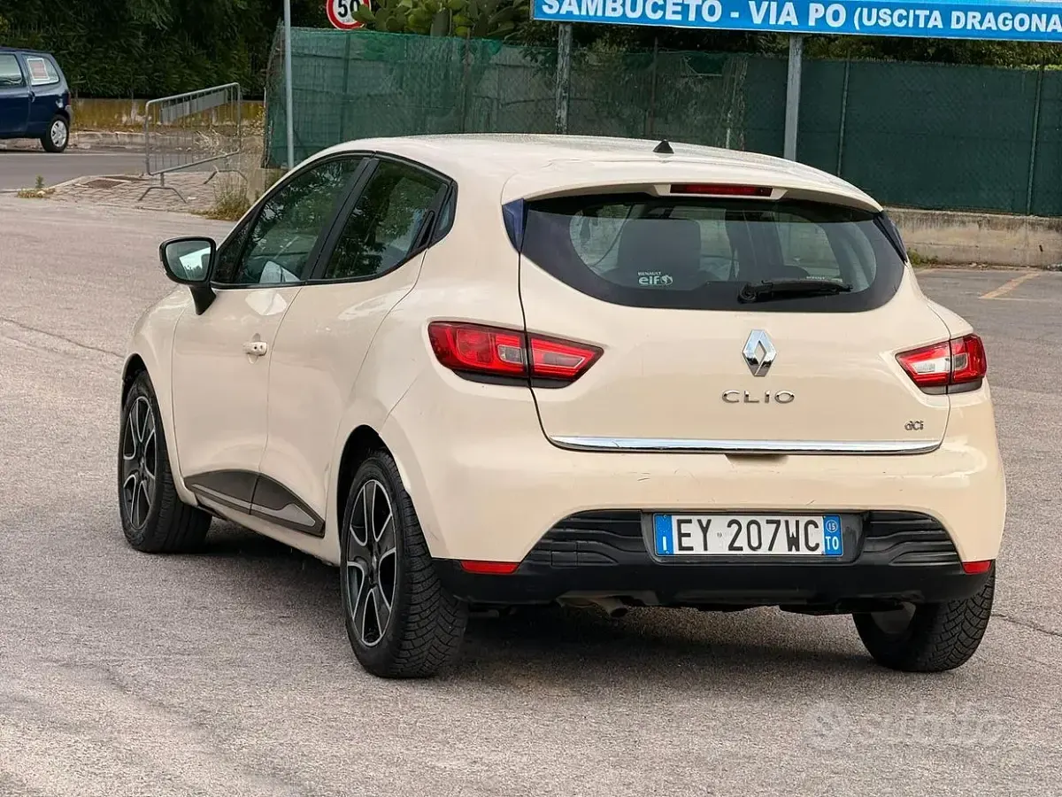 Usata Renault Clio IV 90 CV (66 kW) 2015 Beige Berlina