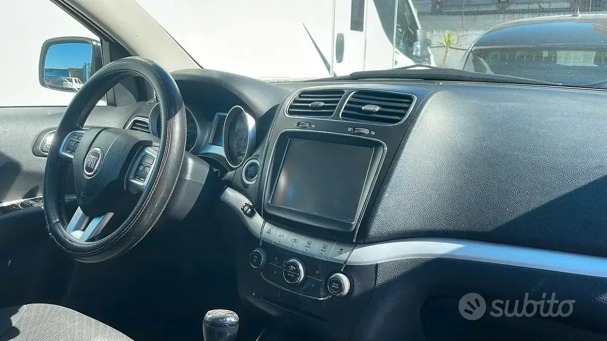 Usata Fiat Freemont 140 CV (102 kW) 2012 Grigio SUV