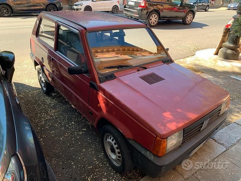 Usata Fiat 750 39 CV (28 kW) 2000 Rosso Utilitaria