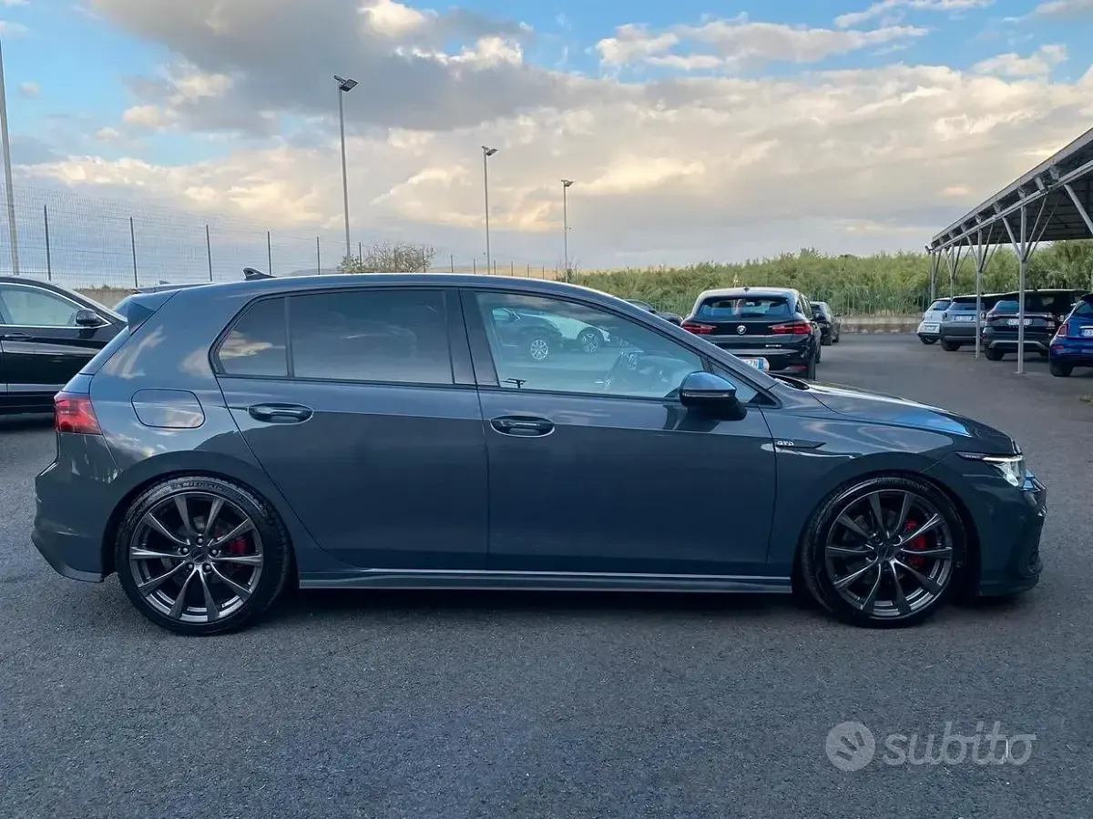 Usata VW Golf VIII GTD 200 CV (147 kW) 2022 Grigio Berlina
