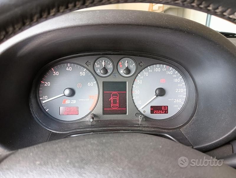 Usata Audi S3 225 CV (165 kW) 2002 Nero Utilitaria